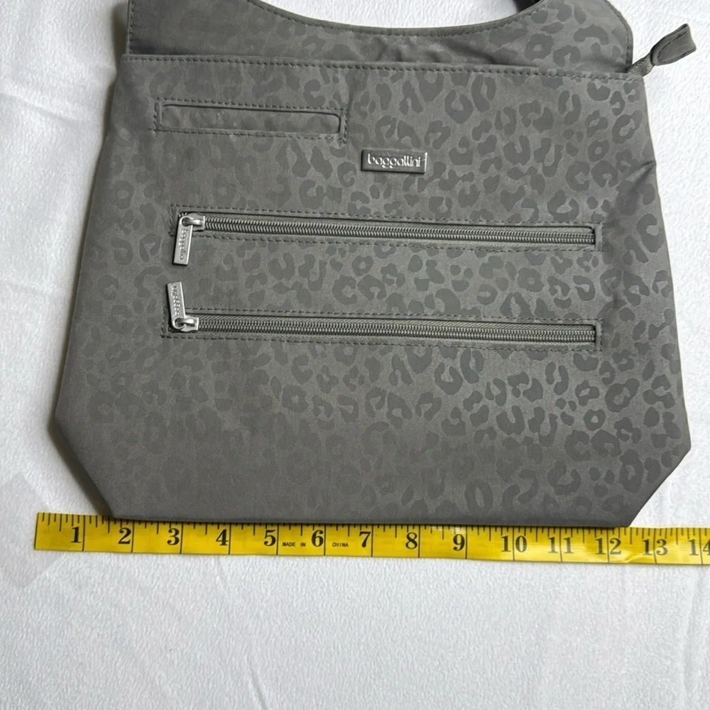 Baggallini Bucket Bagg (Charcoal) crossbody NWOT bag - Picture 7 of 9